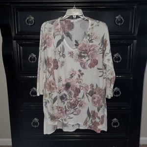 ⭐4/$20⭐ Floral Tunic-Style Top